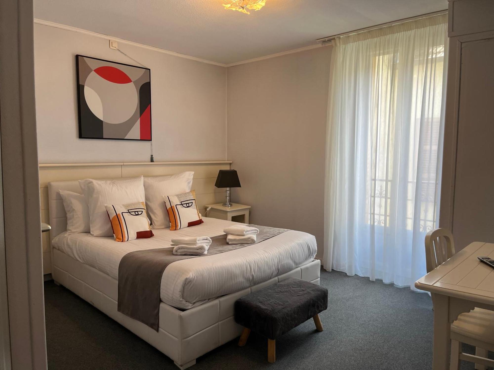 Logis Hotel Belle Etoile Виши Экстерьер фото